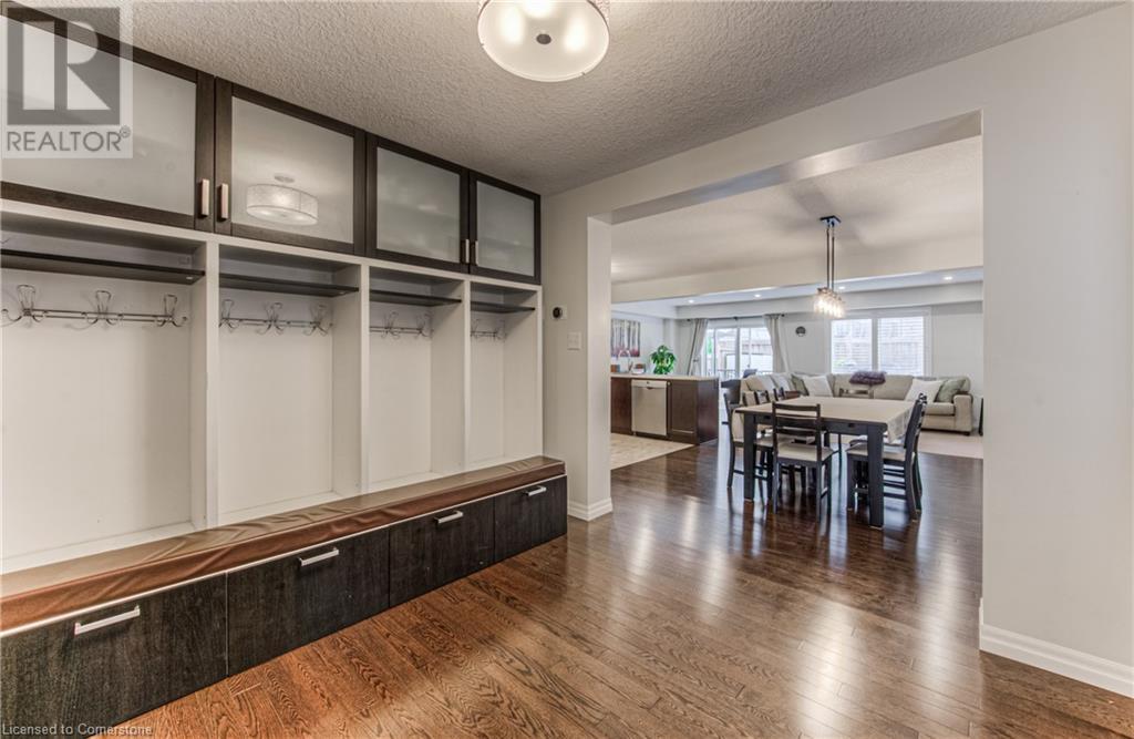 403 MOORLANDS Crescent