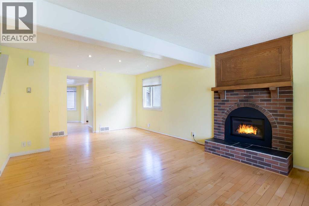 12 Rivervalley Drive SE