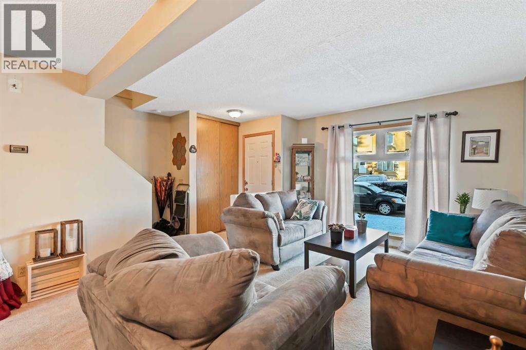 115 Castlegreen Close NE