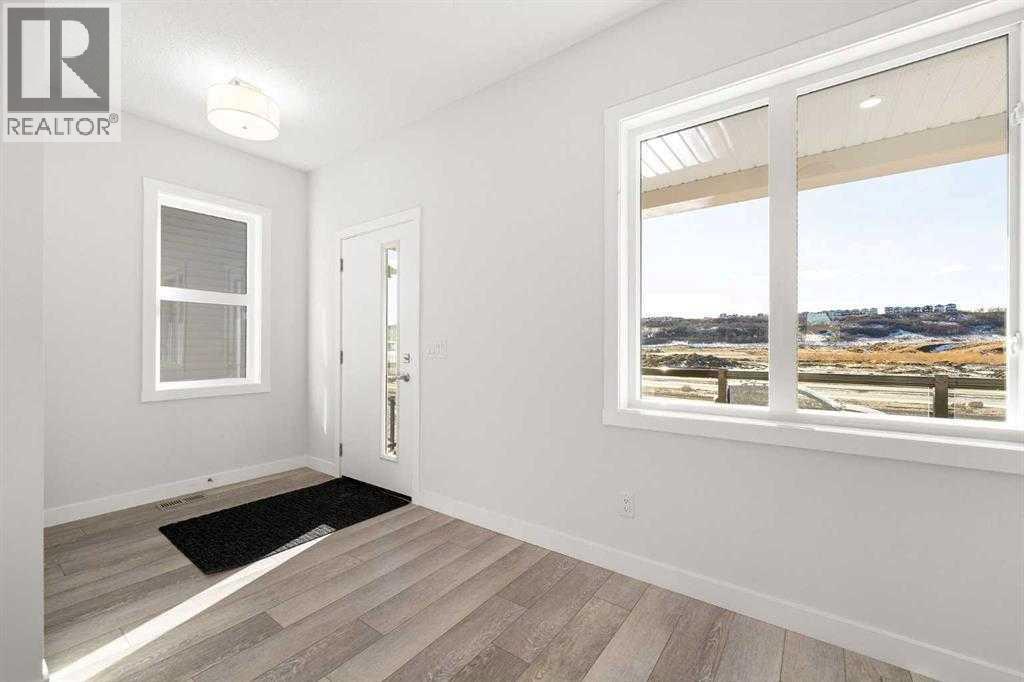 526 Wolf Willow Boulevard SE