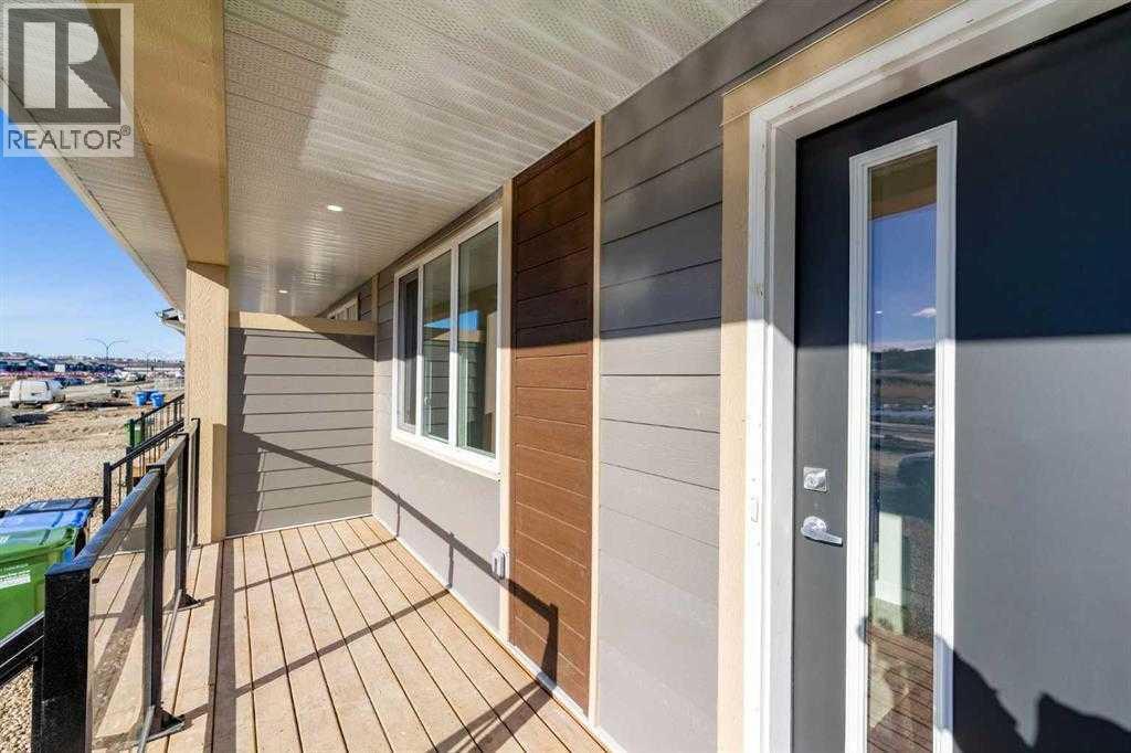 526 Wolf Willow Boulevard SE