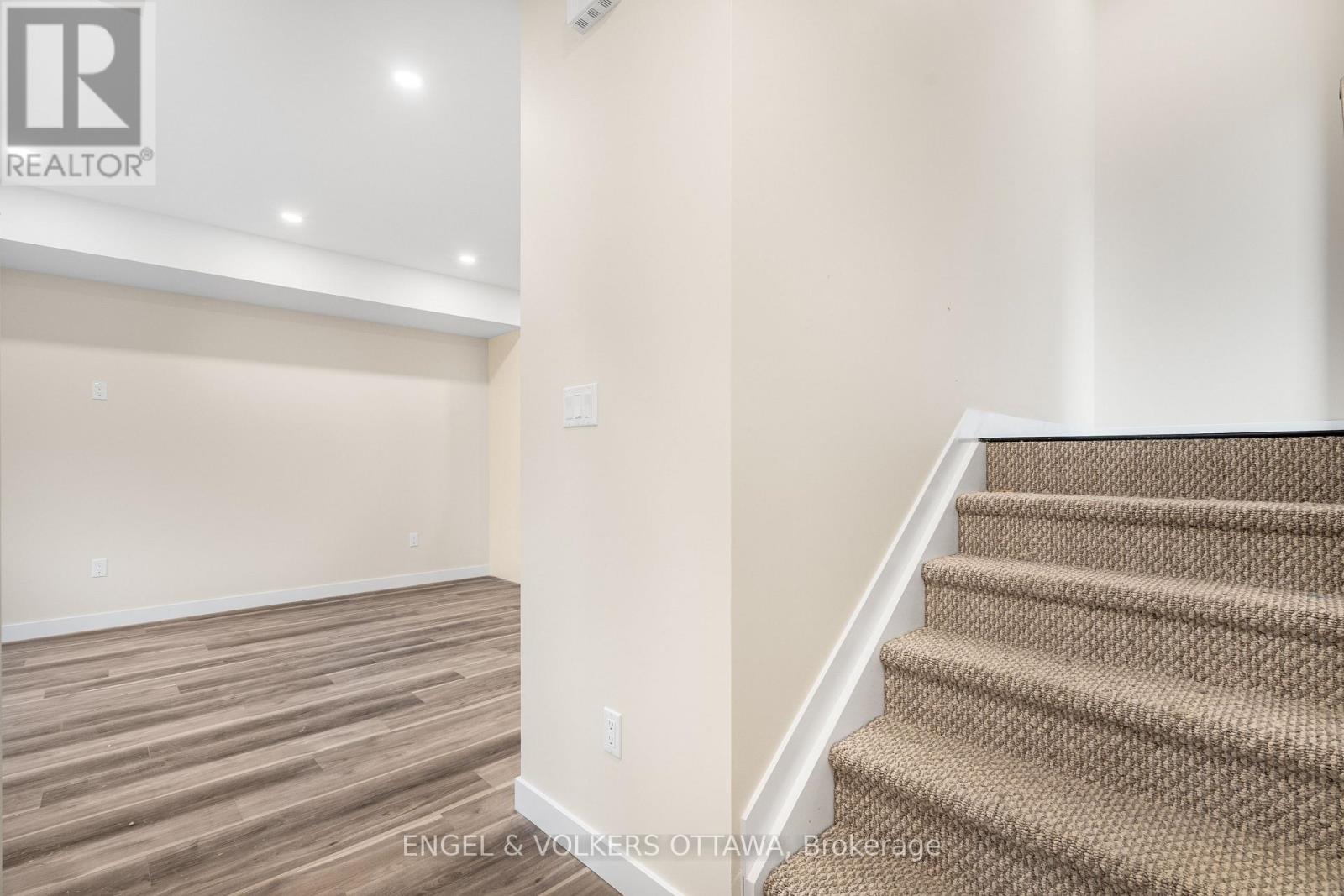 C - 193 HOPEWELL AVENUE