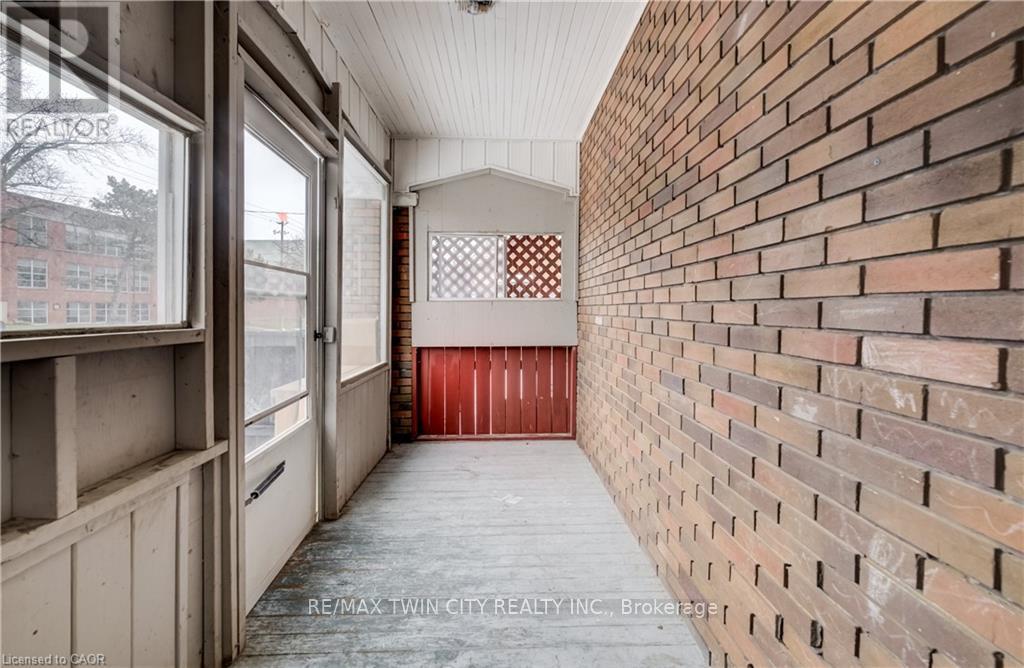 151 COURTLAND AVENUE E