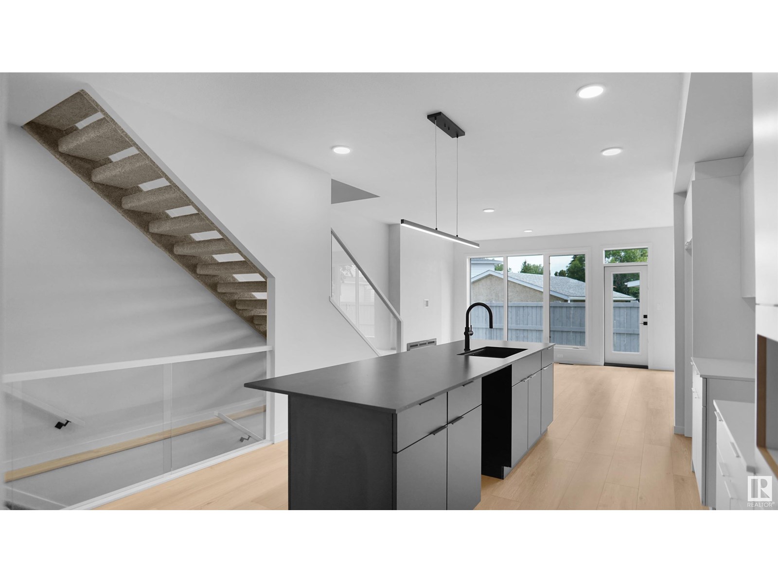 109 ELSINORE PL NW