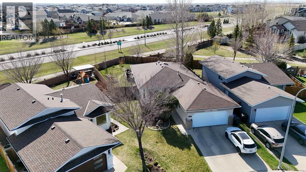 152 Mt Rundle Road W