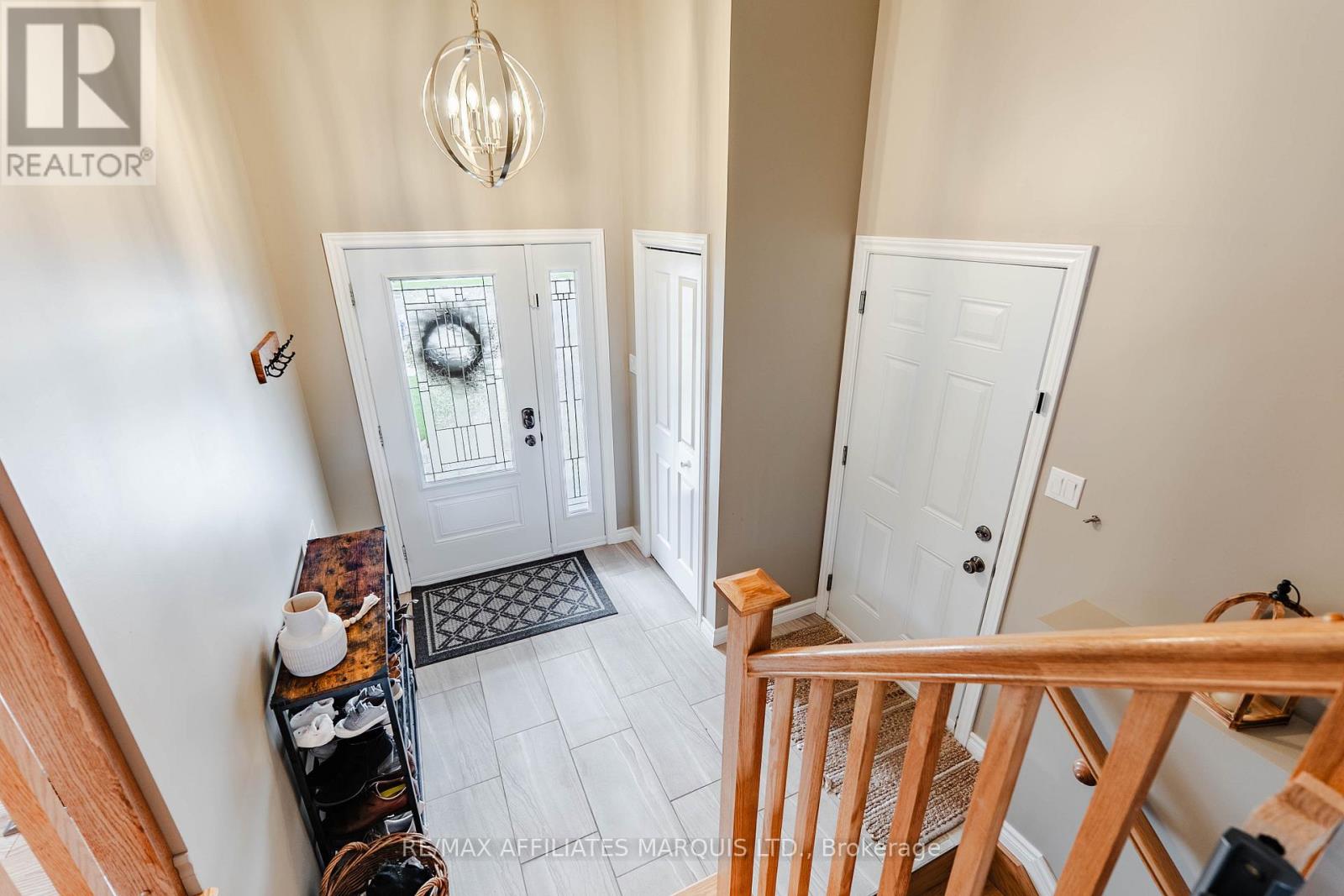 100 FORESTDALE CRESCENT