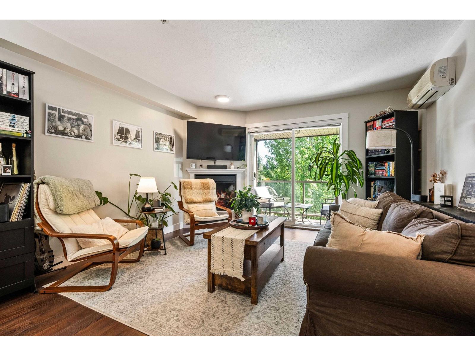 309 2038 SANDALWOOD CRESCENT