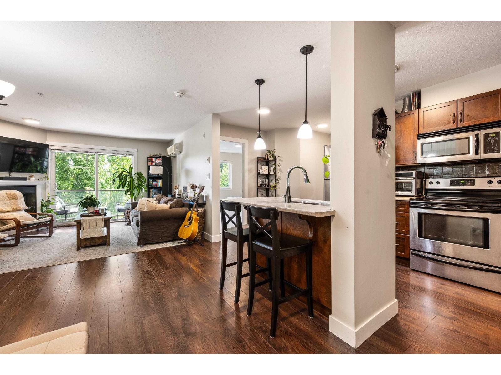309 2038 SANDALWOOD CRESCENT