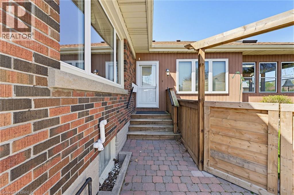 90 HENDERSON Avenue