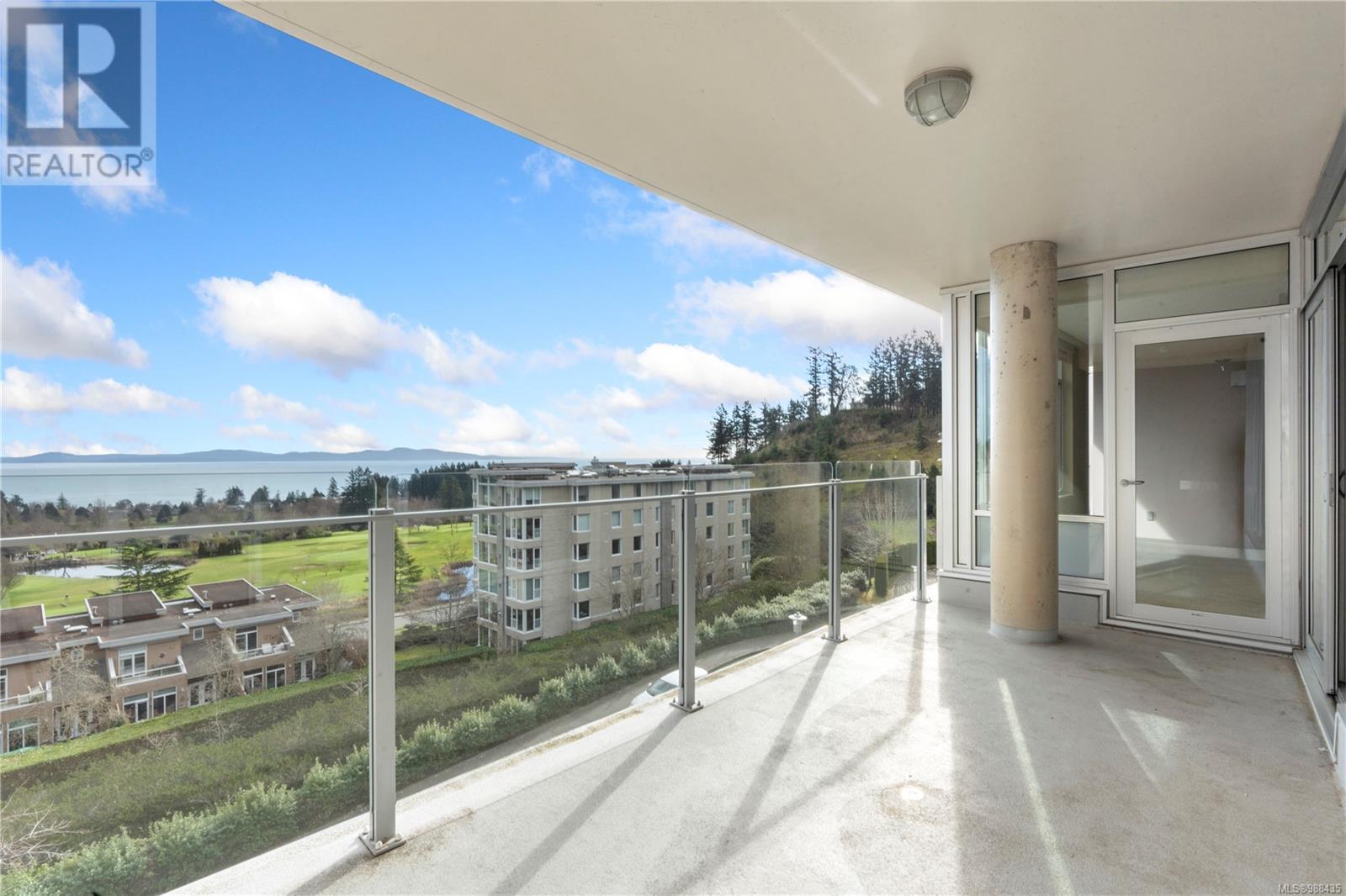 402 748 Sayward Hill Terr