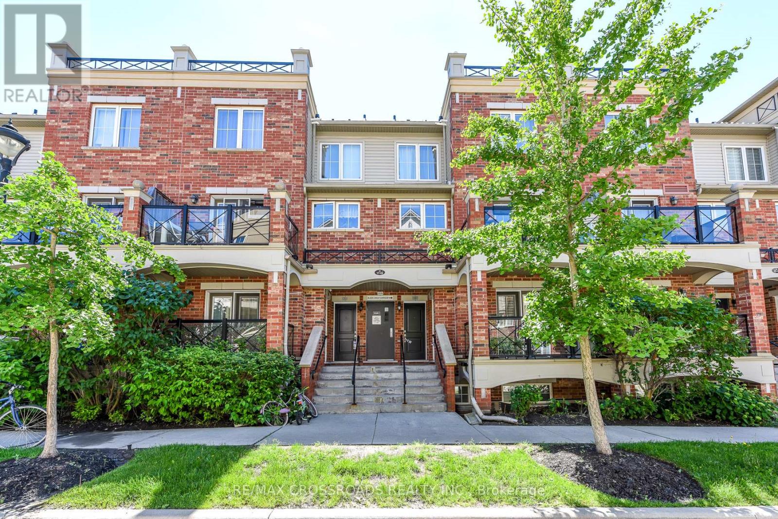 19 - 51 HAYS BOULEVARD