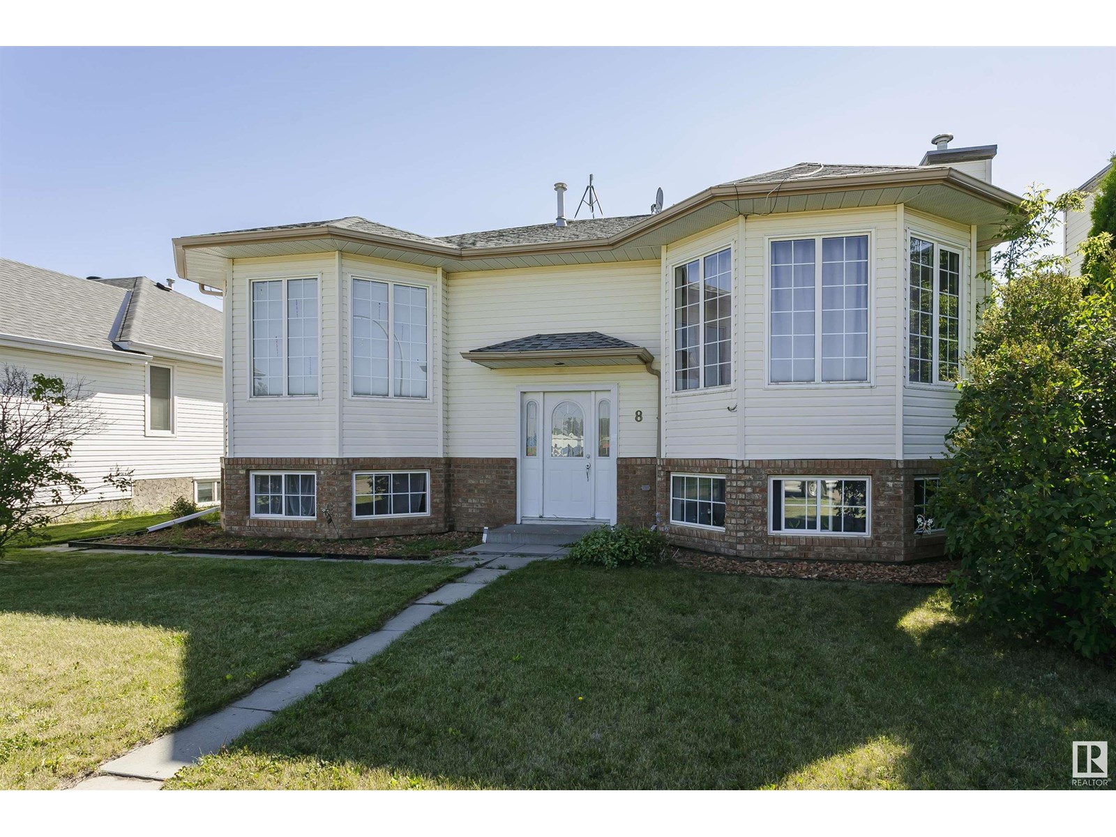 8 LAFOND DR