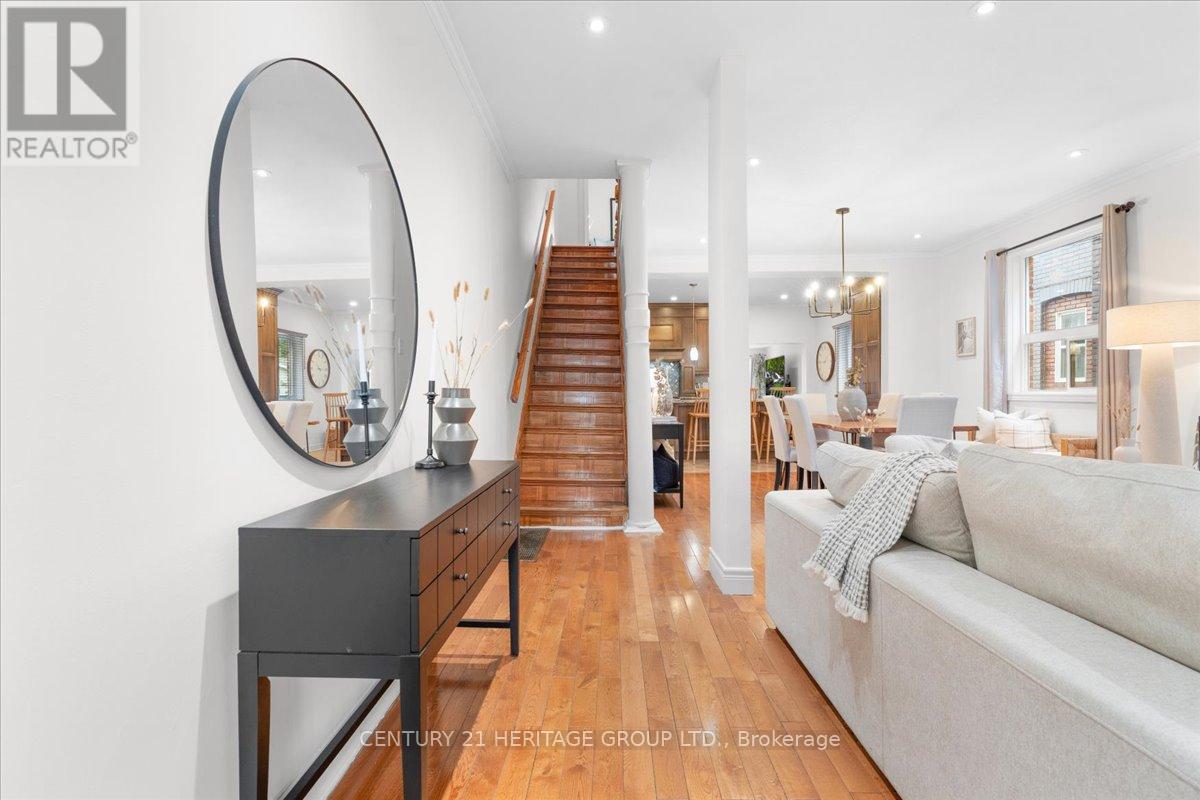 336 EMERALD STREET N