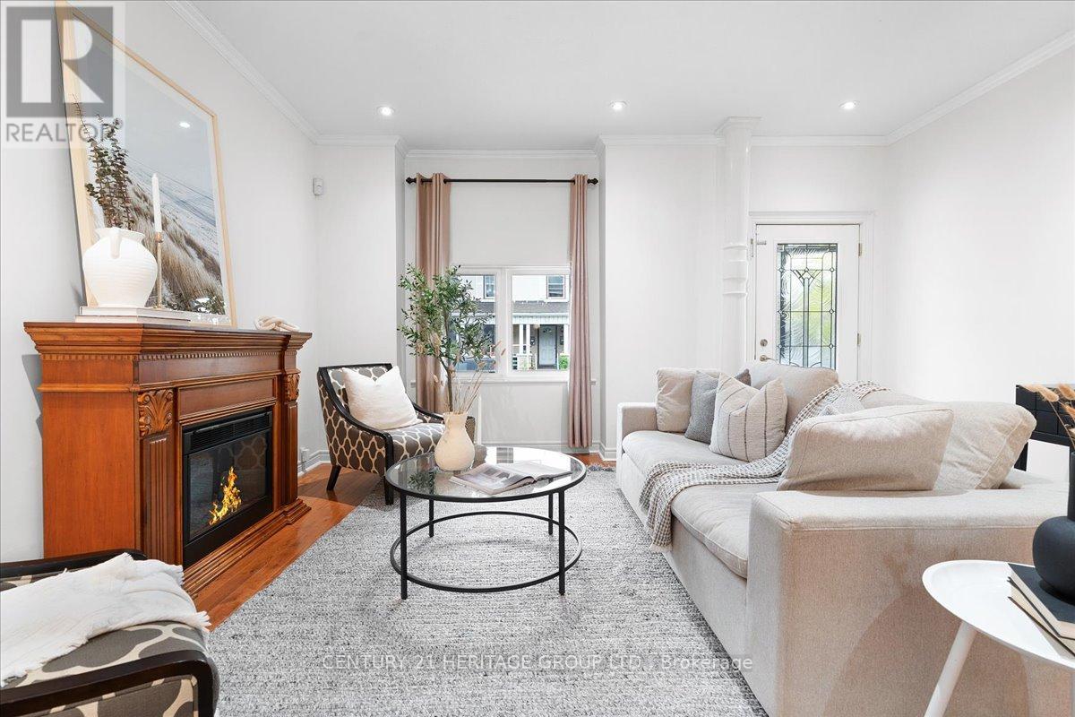 336 EMERALD STREET N