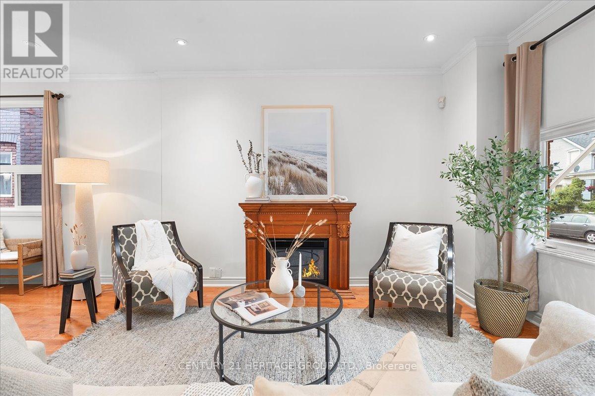 336 EMERALD STREET N