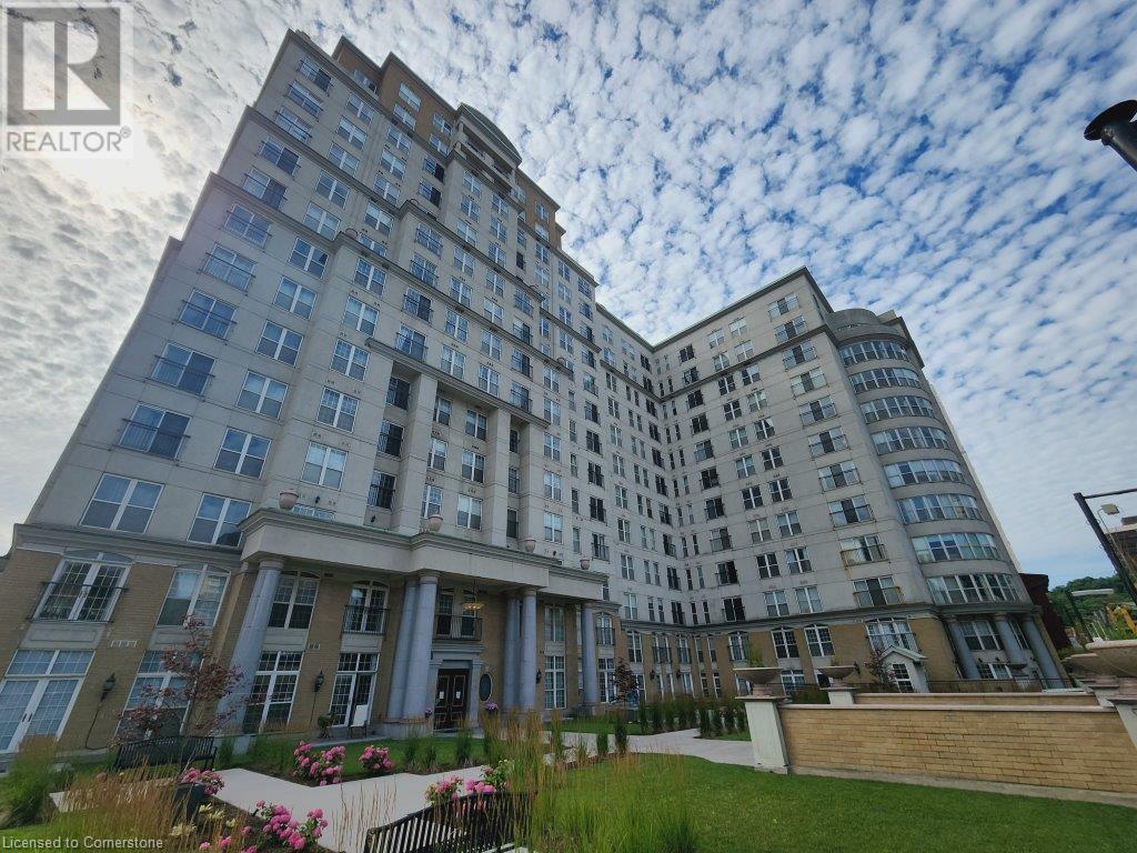 135 JAMES Street S