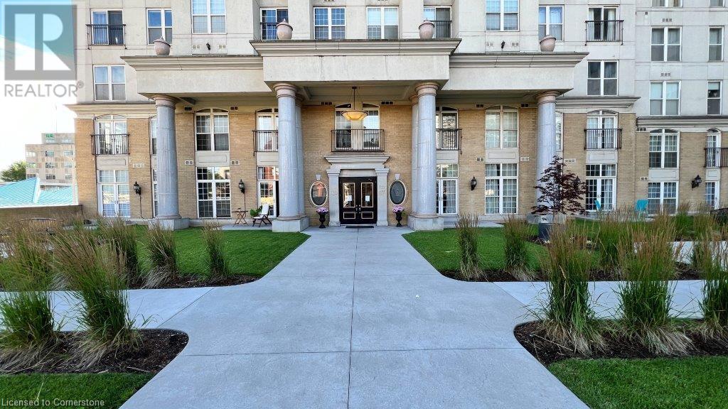 135 JAMES Street S