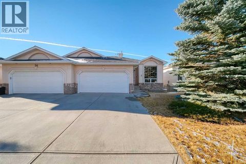 54 Eagleview Way Cochrane AB T4C1P6