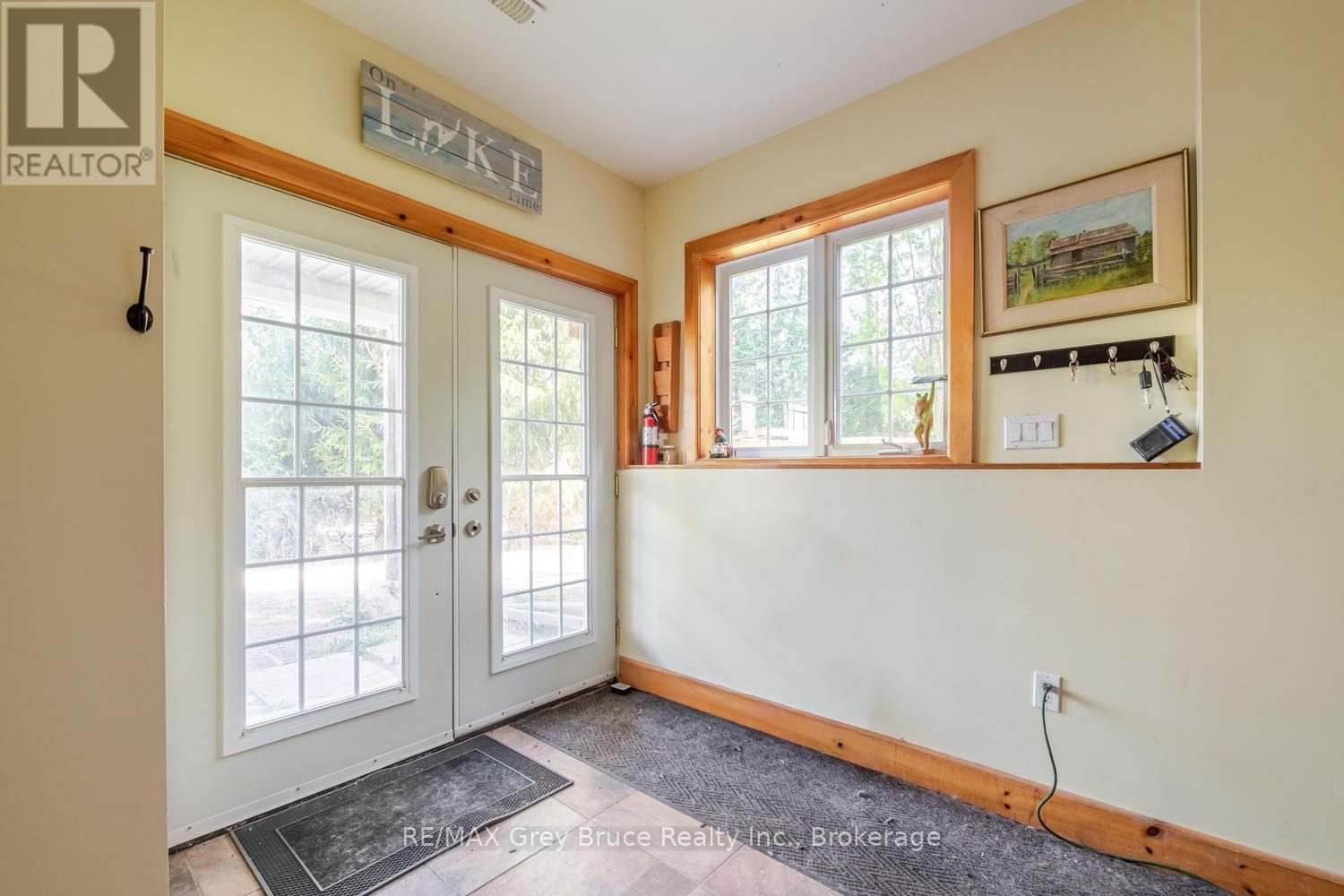 501192 GREY 1 ROAD
