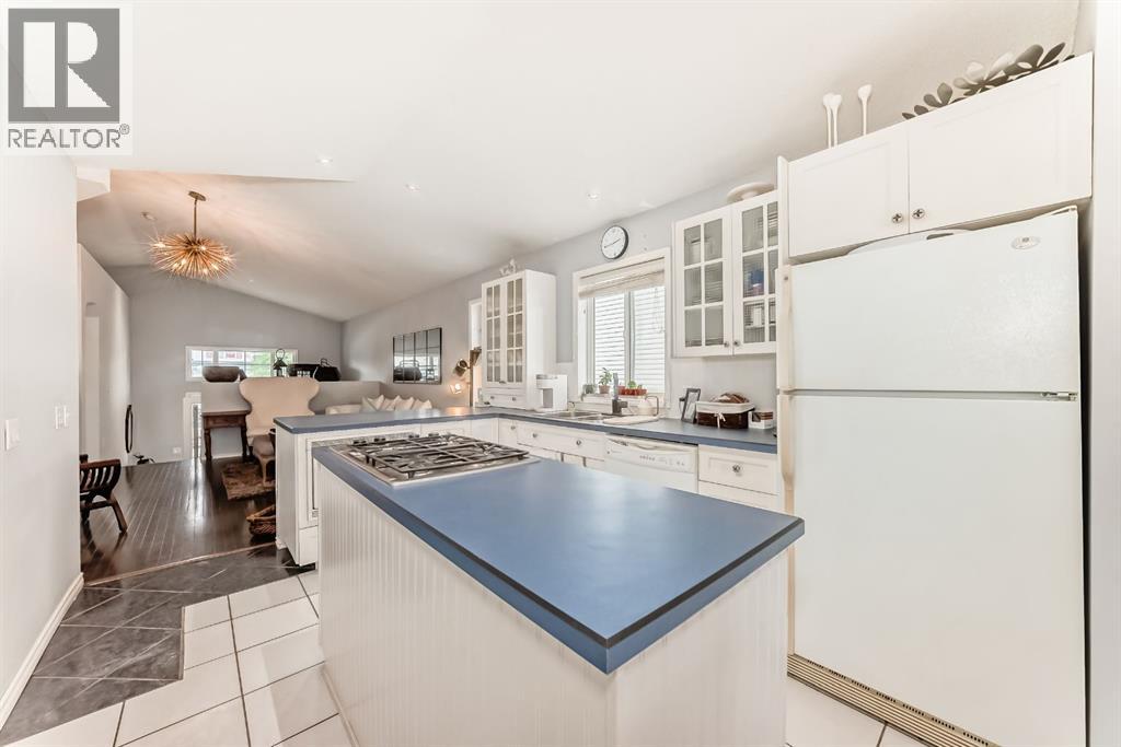 307 Mt Lorette Place SE