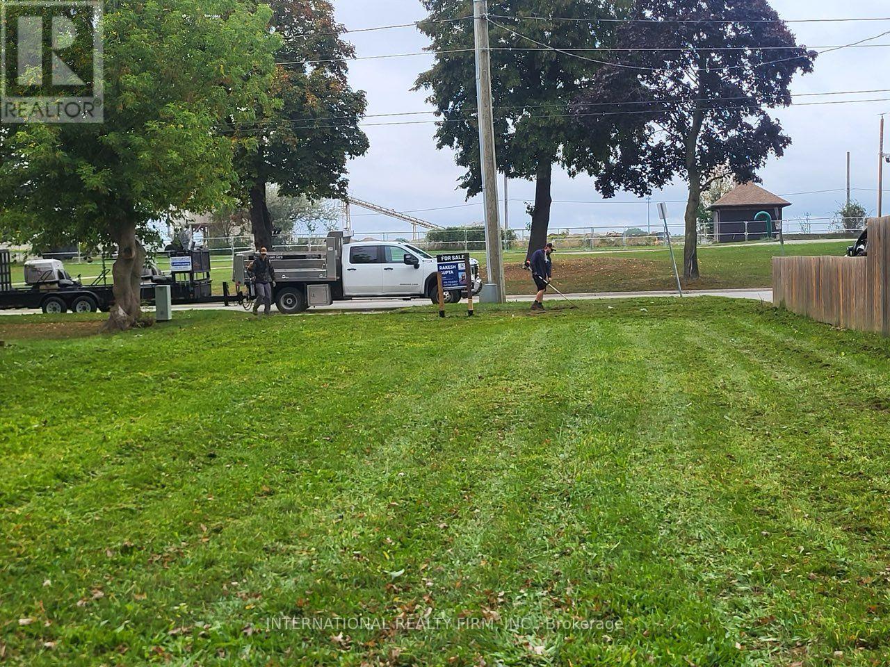 Photo 1 of 2 — 260 CHRISTINA STREET S, Sarnia, ON N7T2N3