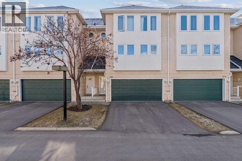 110 Candle Terrace SW Calgary AB T2W6G7