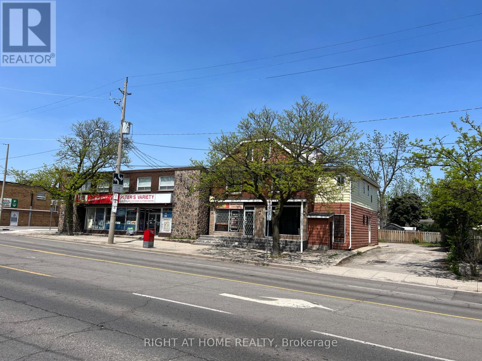 353 QUEENSTON ROAD