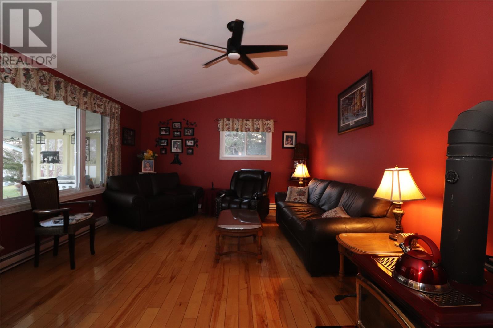 1 Buckleys Hill