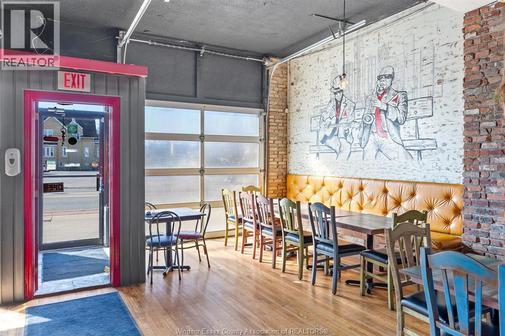 914 ERIE STREET East