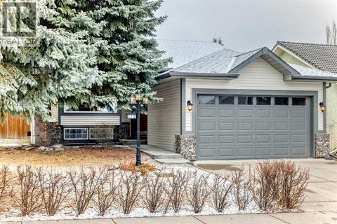173 Shannon Hill SW Calgary AB T2Y2Y8