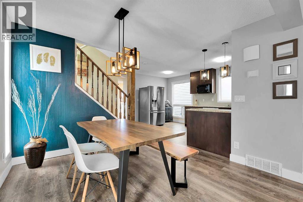 44 Strathclair Rise SW