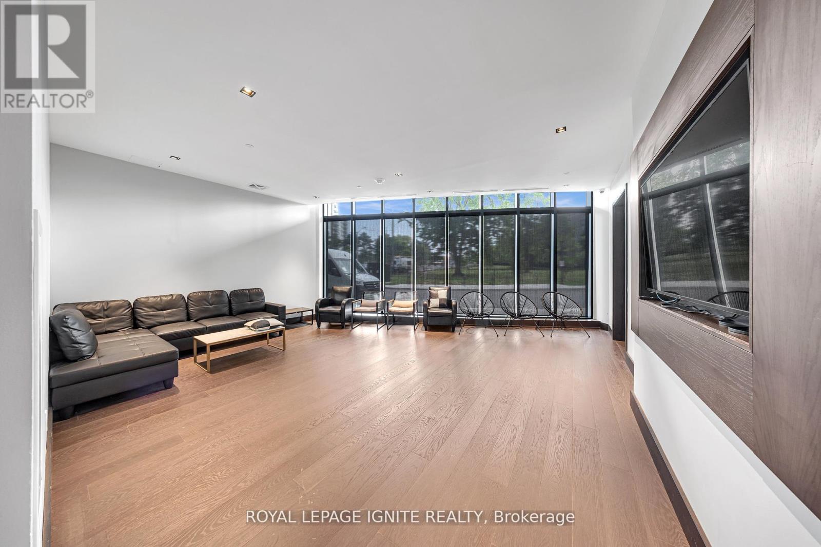 304 - 1461 LAWRENCE AVENUE W