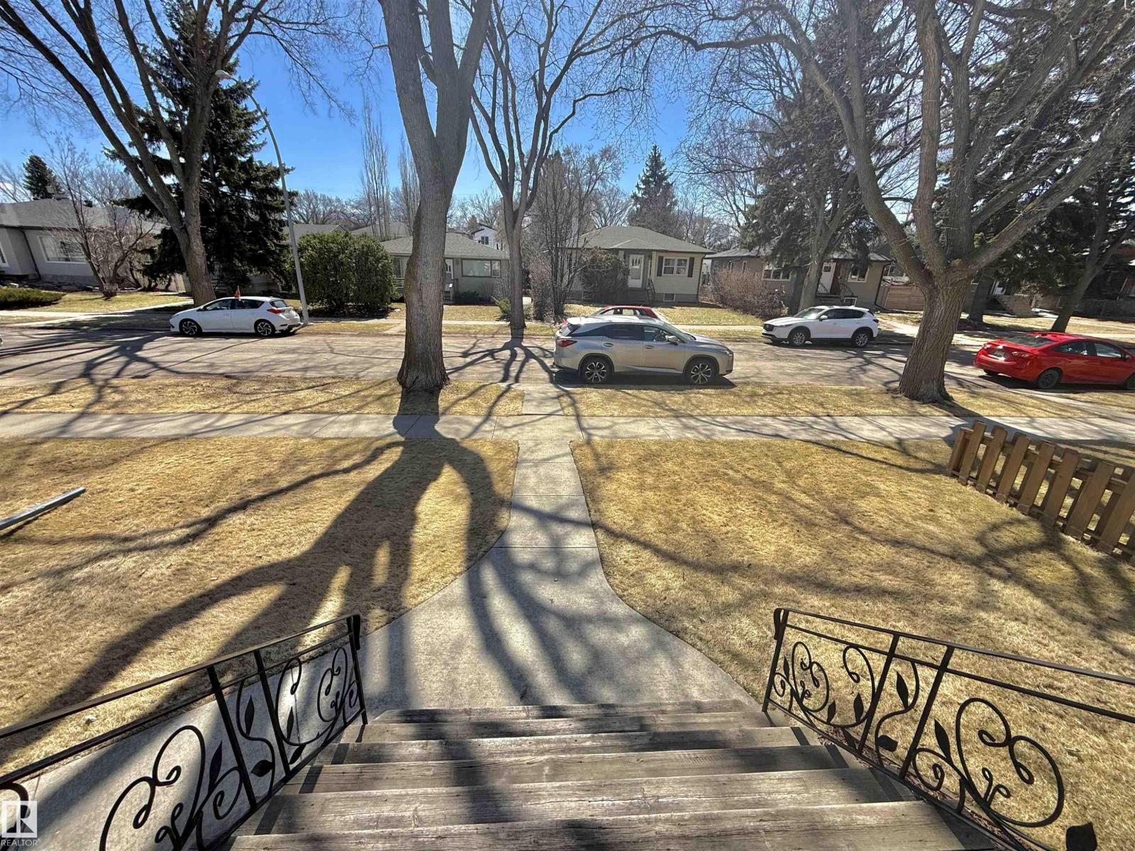 9330 72 AV NW NW