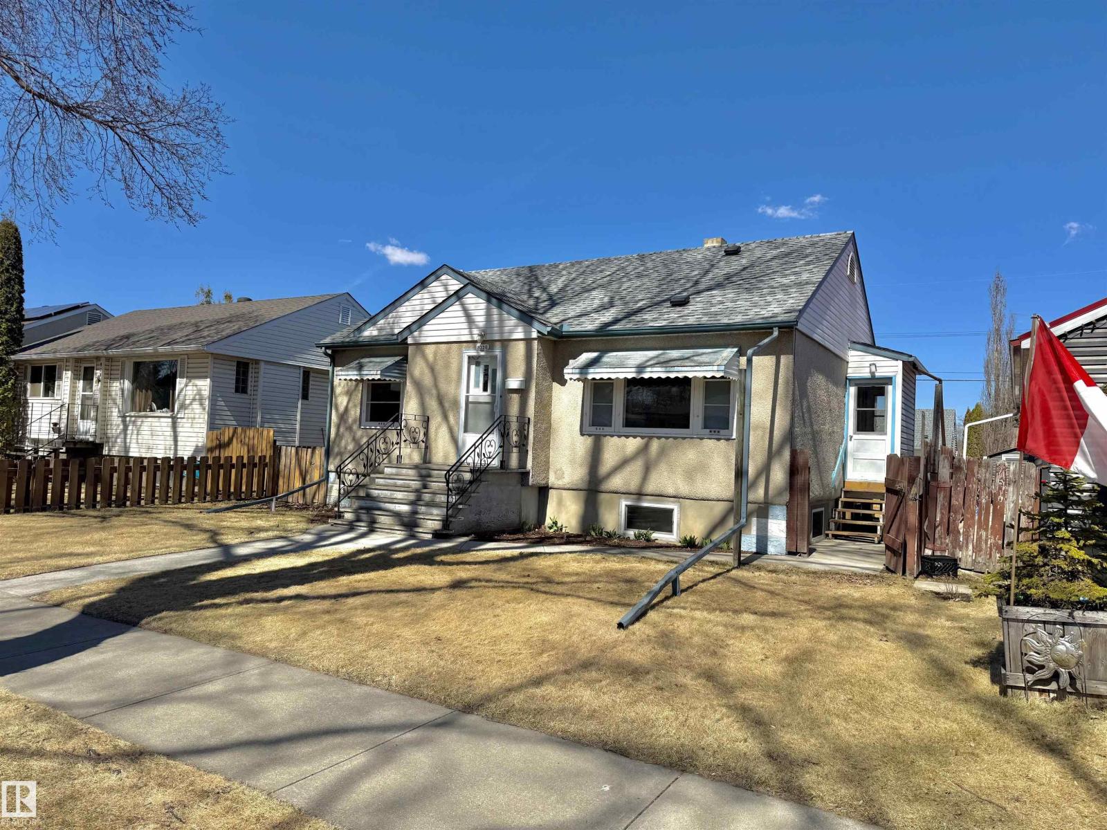 9330 72 AV NW NW