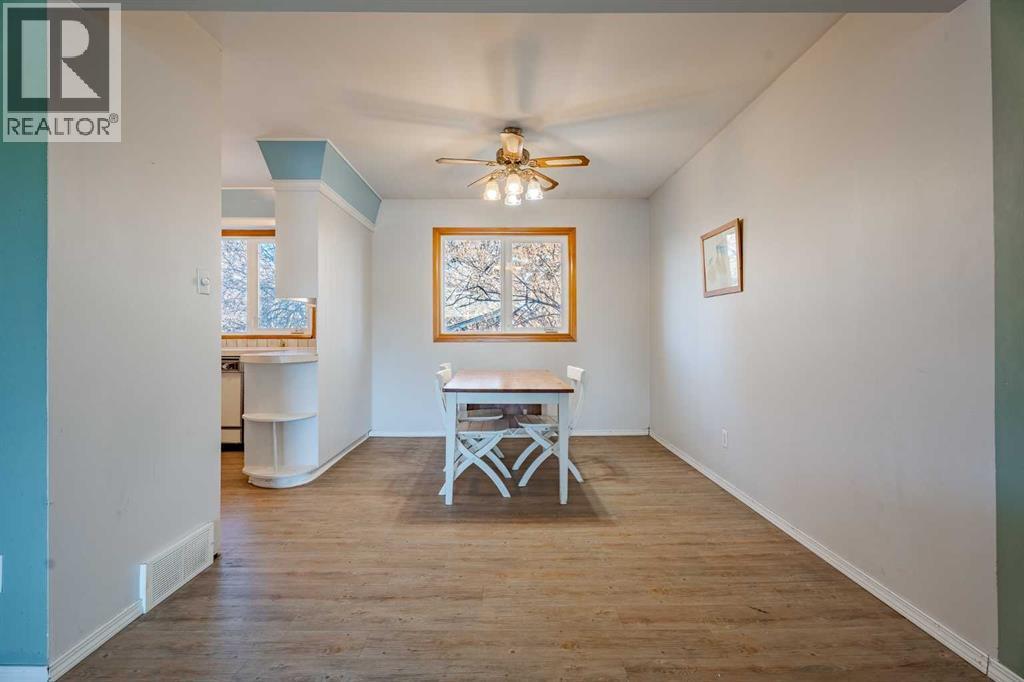 3152 Blakiston Drive NW