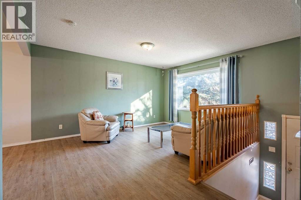 3152 Blakiston Drive NW