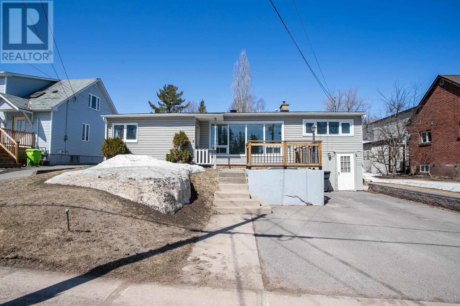 356 MacDonald AVE