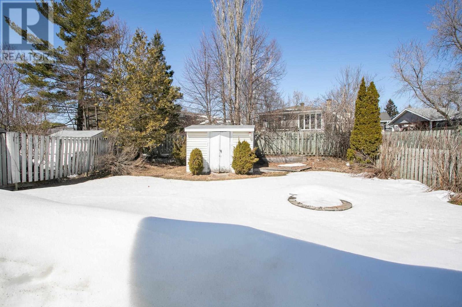 356 MacDonald AVE