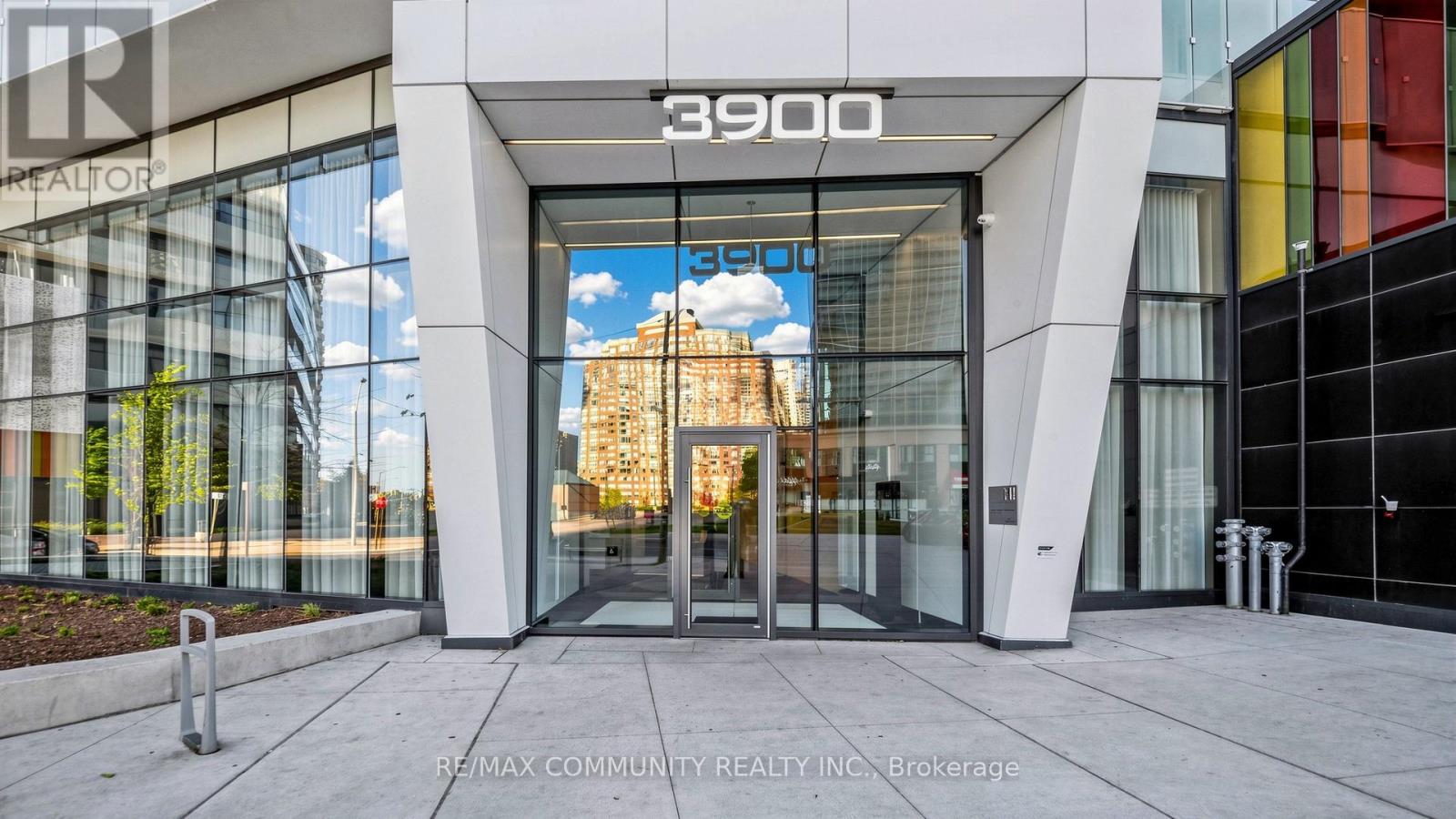 604 - 3900 CONFEDERATION PARKWAY