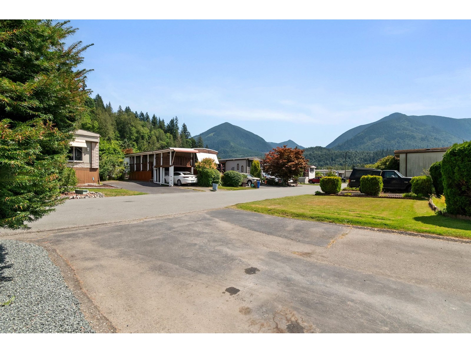 55 46511 CHILLIWACK LAKE ROAD|Chilliwack River Valley