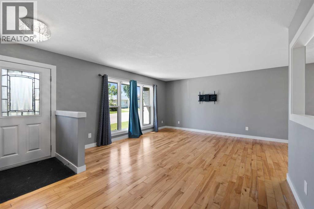 136 Maitland Drive NE