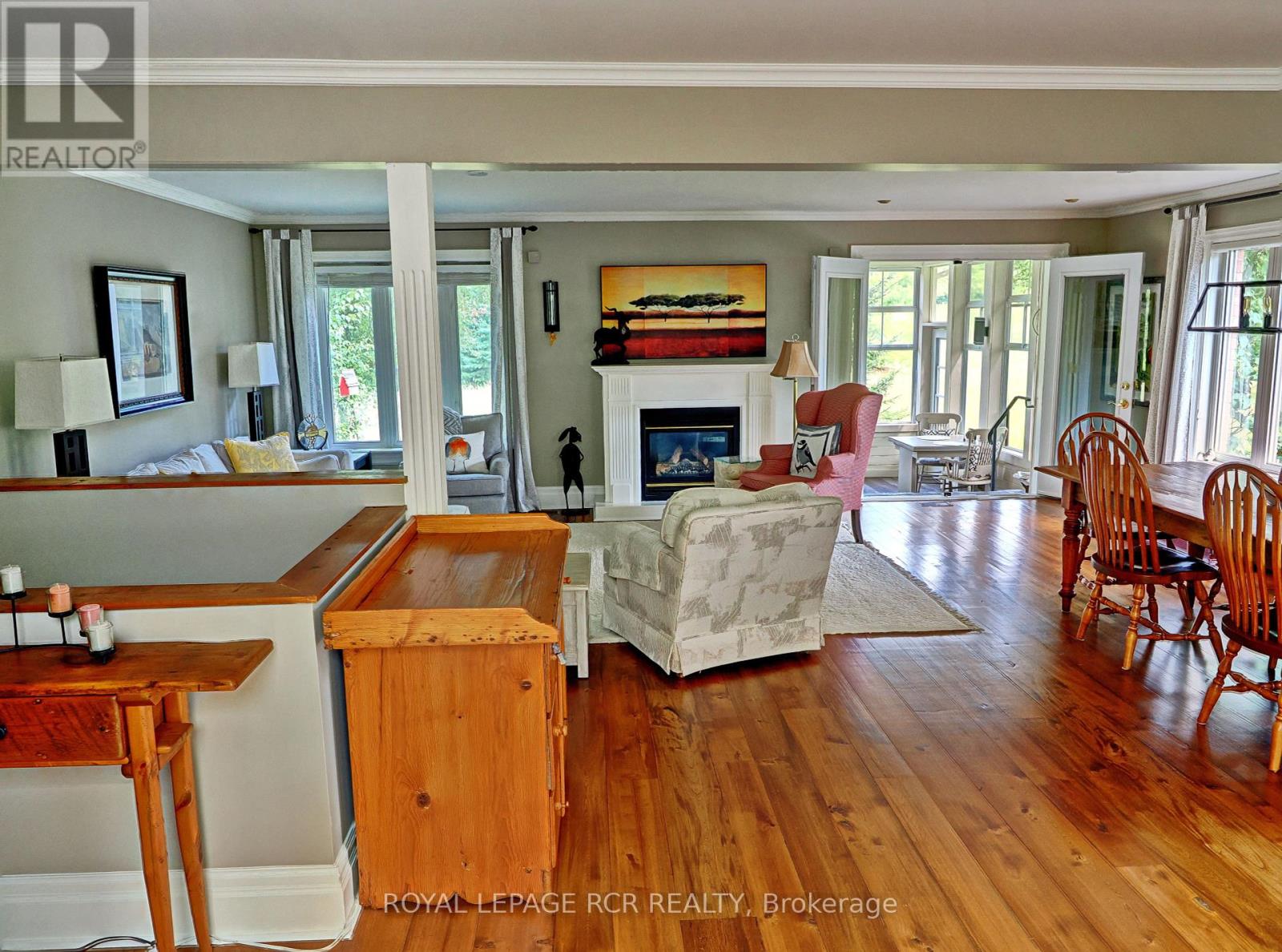 2 - 28 REDDINGTON DRIVE