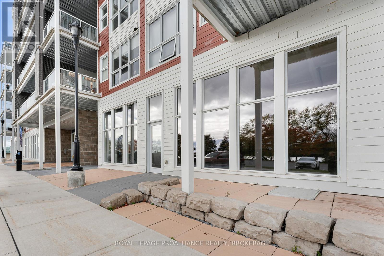 10 - 130 WATER STREET