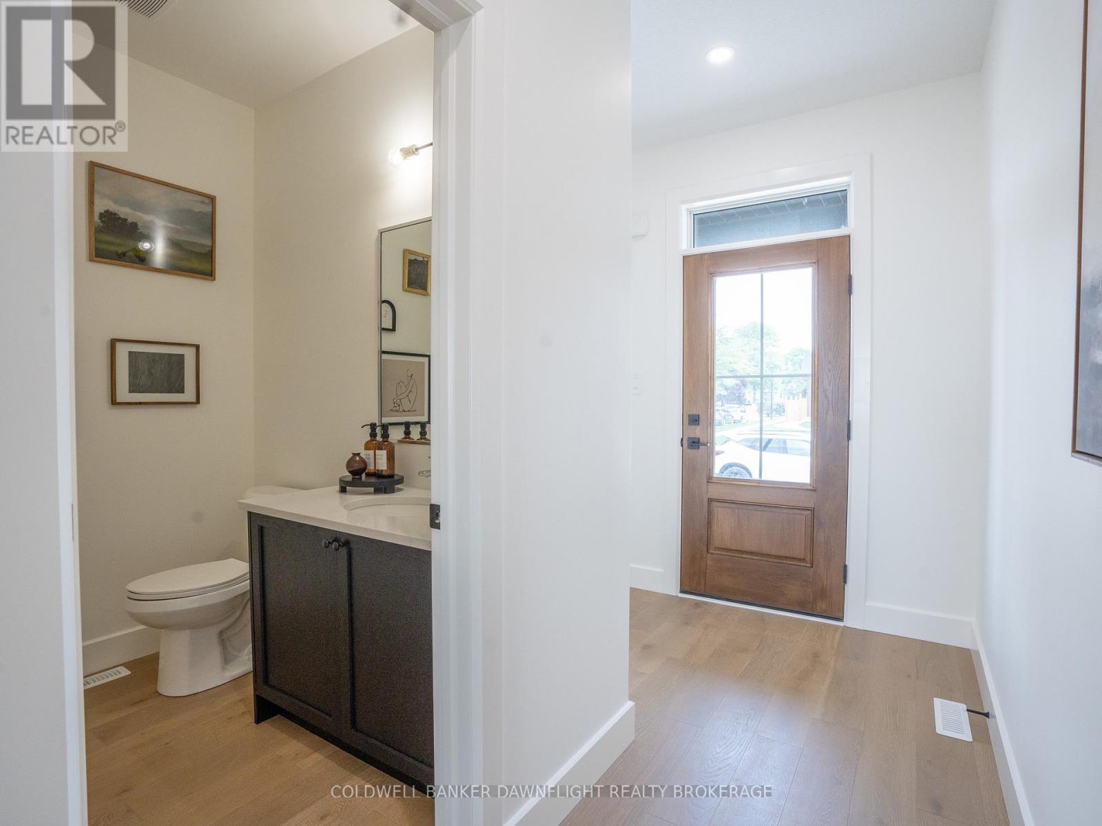 18 - 147 SCOTTS DRIVE