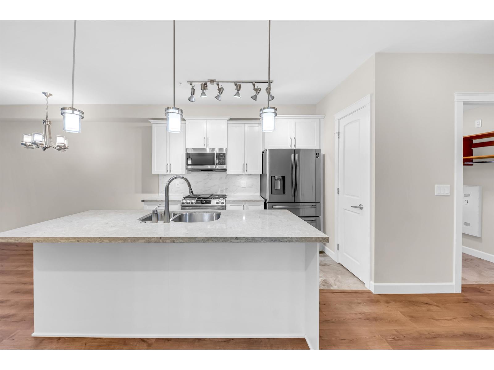 201 20328 86 AVENUE