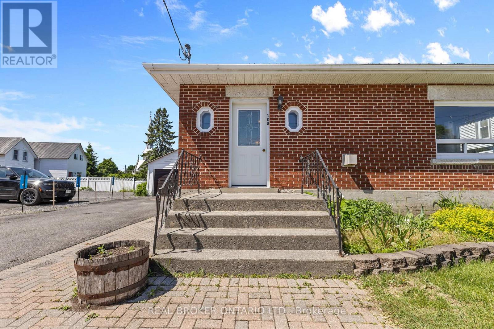 108 RIDEAU STREET