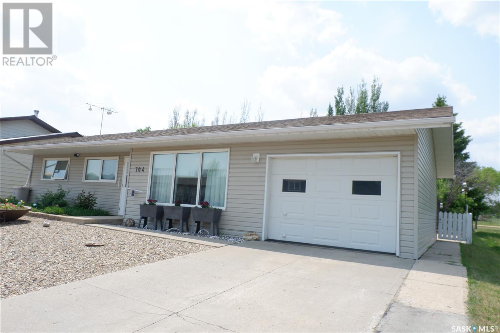 704 Leeville DRIVE