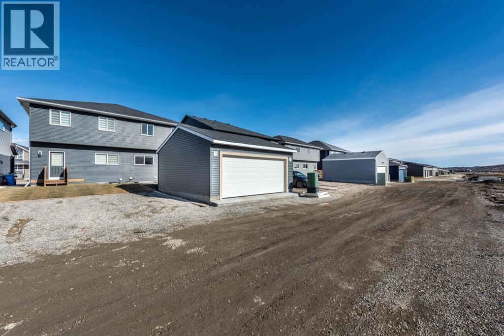 671 Wolf Willow Boulevard SE