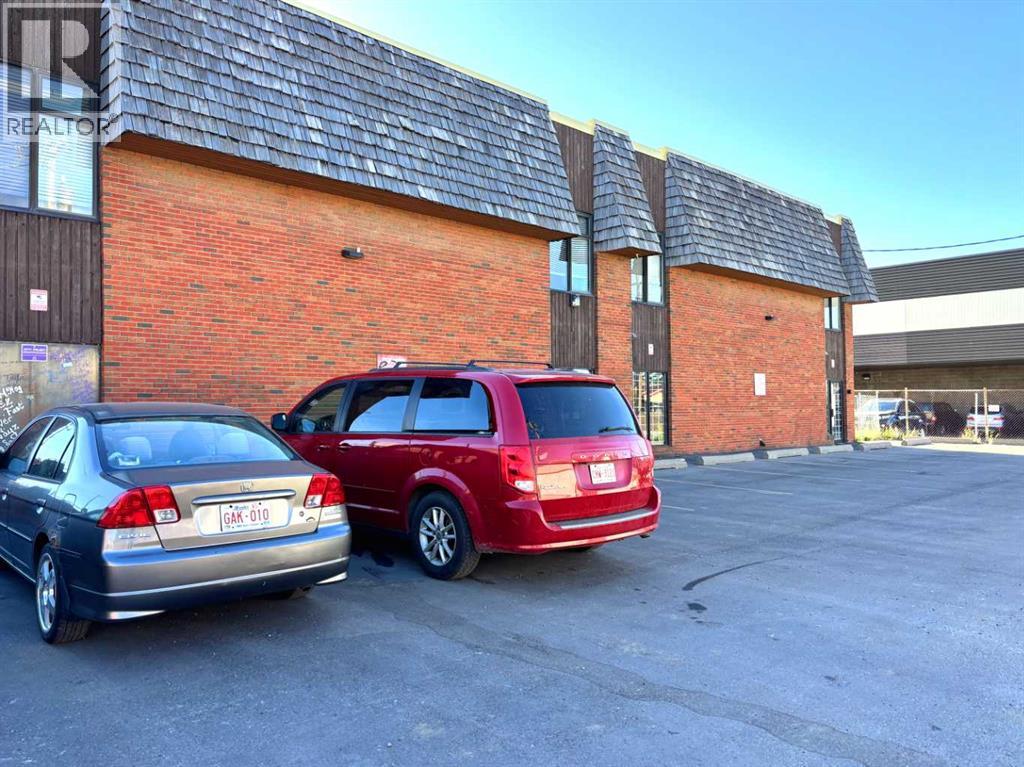 103, 1817 48 Street SE