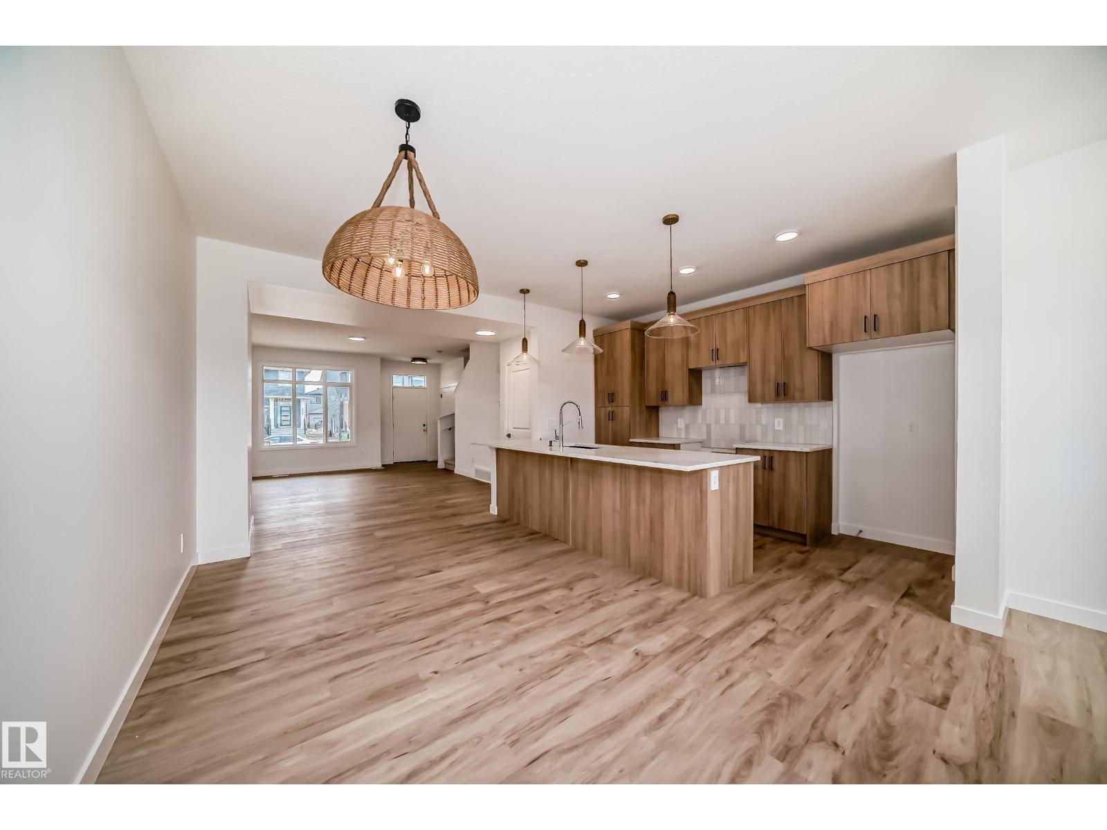 2624 62 ST SW